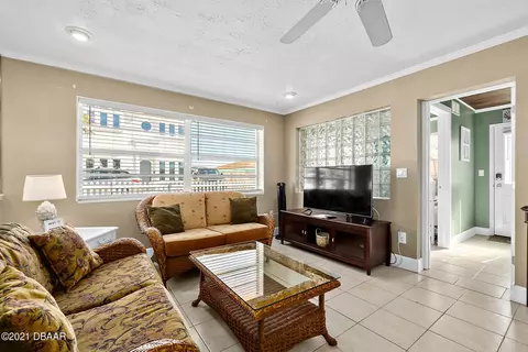 14 Neptune Park Dr, Ormond Beach, FL 32176 photo 7