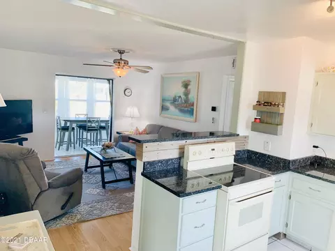105 Holland Rd, Ormond Beach, FL 32176 photo 9