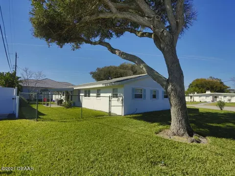 98 Royal Palm Ave, Ormond Beach, FL 32176 photo 2
