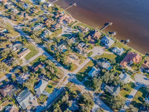 39 Crystal Cir, Ormond Beach, FL 32174 photo 4