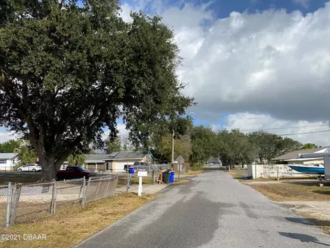 1703 Edgewater Dr, Edgewater, FL 32132 photo 3