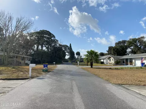 1703 Edgewater Dr, Edgewater, FL 32132 photo 4