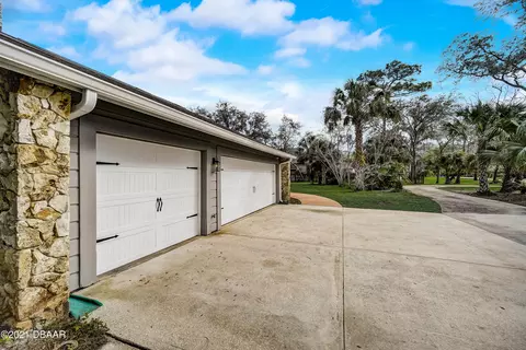 136 Heritage Cir, Ormond Beach, FL 32174 photo 4