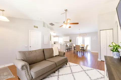 3314 Pine Tree Dr, Edgewater, FL 32141 photo 5