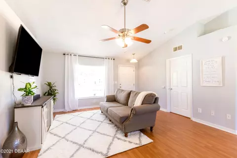 3314 Pine Tree Dr, Edgewater, FL 32141 photo 7