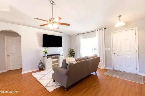 3314 Pine Tree Dr, Edgewater, FL 32141 photo 9