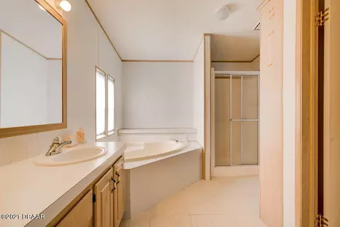 502 Topside Cir, Edgewater, FL 32141 photo 3