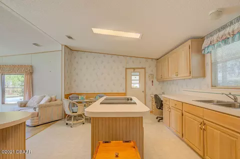 502 Topside Cir, Edgewater, FL 32141 photo 7