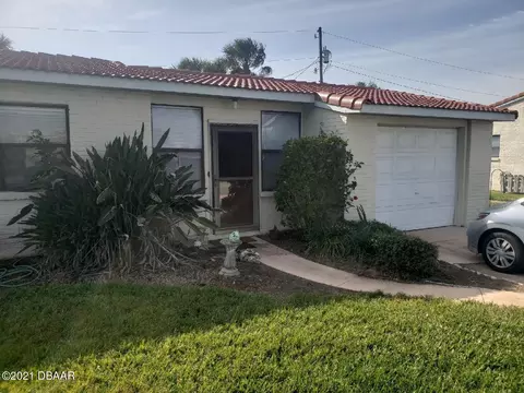 624 Robin Rd #B, Ormond Beach, FL 32176 photo 2