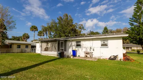2406 Orange Tree Dr, Edgewater, FL 32141 photo 8