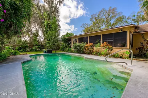 2521 Pine Tree Dr, Edgewater, FL 32141 photo 2
