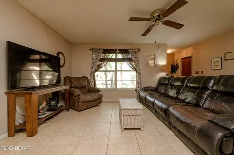 2521 Pine Tree Dr, Edgewater, FL 32141 photo 11