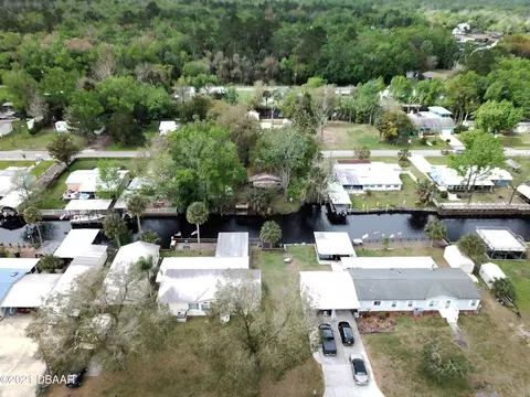 56412 Maple Rd, Astor, FL 32102 photo 4
