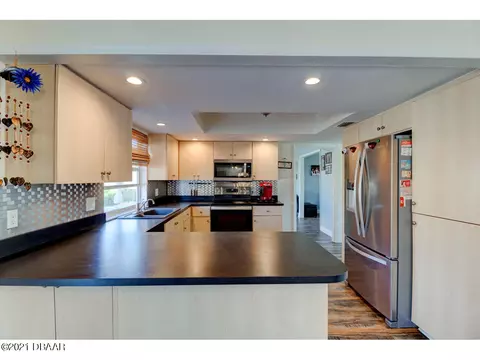 73 St Annes Cir, Ormond Beach, FL 32176 photo 9