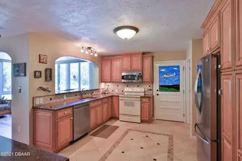 2001 12th St, Edgewater, FL 32132 photo 8