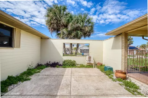 21 W Sovereign Ln, Ormond Beach, FL 32176 photo 9