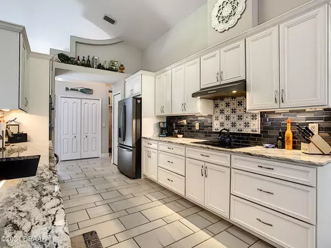 1117 Hartbourne Ln, Ormond Beach, FL 32174 photo 9