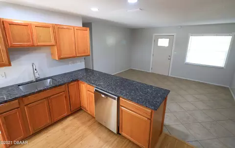 260 Tropical Ln, Ormond Beach, FL 32174 photo 9