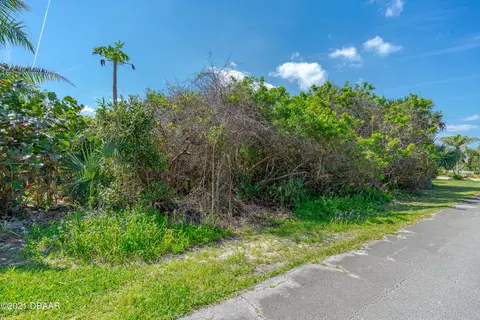 15 Starlight Dr, Ormond Beach, FL 32176 photo 2