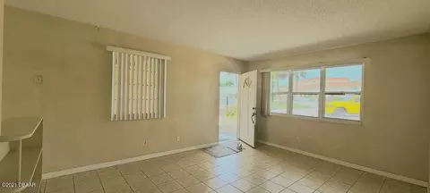 4 Seaview Dr, Ormond Beach, FL 32176 photo 6