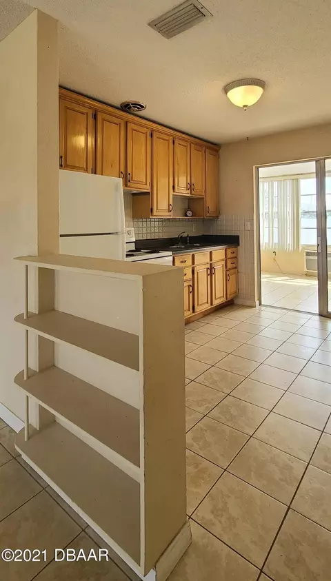 4 Seaview Dr, Ormond Beach, FL 32176 photo 5