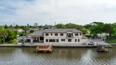 2406 John Anderson Dr, Ormond Beach, FL 32176 photo 2