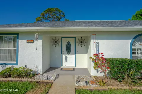 3034 Pine Tree Dr, Edgewater, FL 32141 photo 4