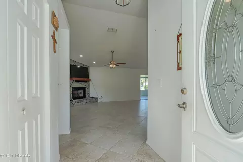 3034 Pine Tree Dr, Edgewater, FL 32141 photo 5