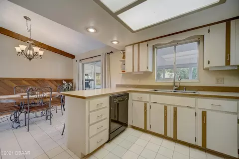 2118 Sabal Palm Dr, Edgewater, FL 32141 photo 9