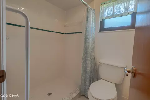 526 Sparrow Dr, Edgewater, FL 32141 photo 14