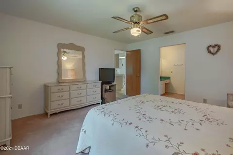 526 Sparrow Dr, Edgewater, FL 32141 photo 16