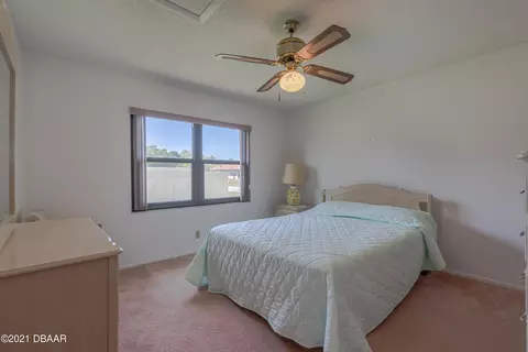 526 Sparrow Dr, Edgewater, FL 32141 photo 12