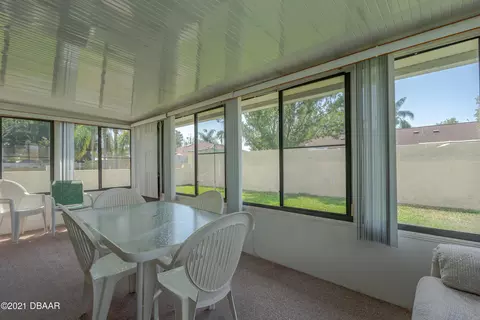 526 Sparrow Dr, Edgewater, FL 32141 photo 9