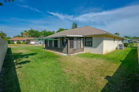 526 Sparrow Dr, Edgewater, FL 32141 photo 30