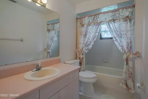 526 Sparrow Dr, Edgewater, FL 32141 photo 11