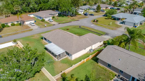 526 Sparrow Dr, Edgewater, FL 32141 photo 3