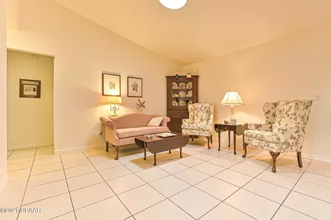 512 Cherrywood Dr, Ormond Beach, FL 32174 photo 3