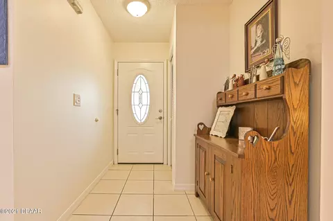 512 Cherrywood Dr, Ormond Beach, FL 32174 photo 2
