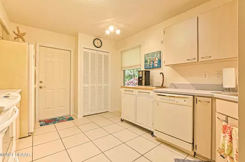 512 Cherrywood Dr, Ormond Beach, FL 32174 photo 6