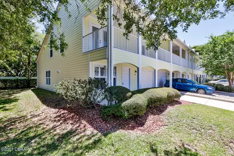 76 Vining Ct #D, Ormond Beach, FL 32176 photo 3