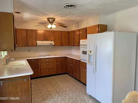 92 N Capri Dr, Ormond Beach, FL 32174 photo 6
