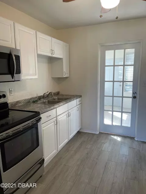 54 Seaview Dr, Ormond Beach, FL 32176 photo 2