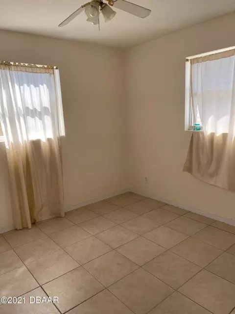 54 Seaview Dr, Ormond Beach, FL 32176 photo 5