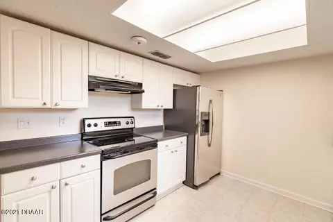 3005 Pine Tree Dr, Edgewater, FL 32141 photo 8