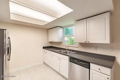 3005 Pine Tree Dr, Edgewater, FL 32141 photo 7