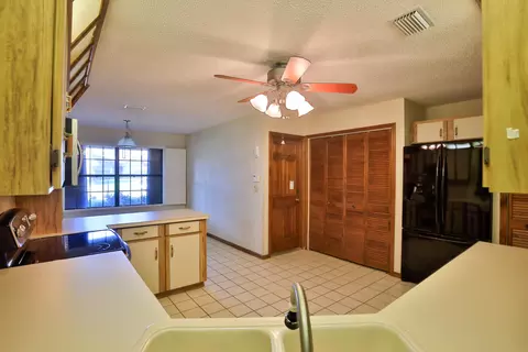 8 Fox Hollow Dr, Ormond Beach, FL 32174 photo 8