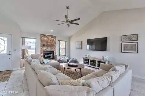 19 Julie Dr, Ormond Beach, FL 32176 photo 8