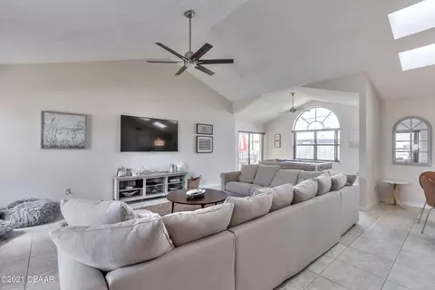 19 Julie Dr, Ormond Beach, FL 32176 photo 4