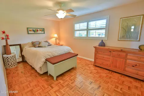 1065 Peninsula Dr, Ormond Beach, FL 32174 photo 9