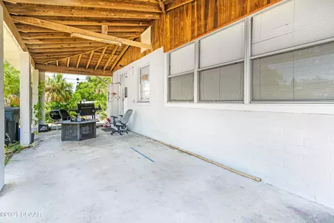 312 N Ridgewood Ave, Ormond Beach, FL 32174 photo 2
